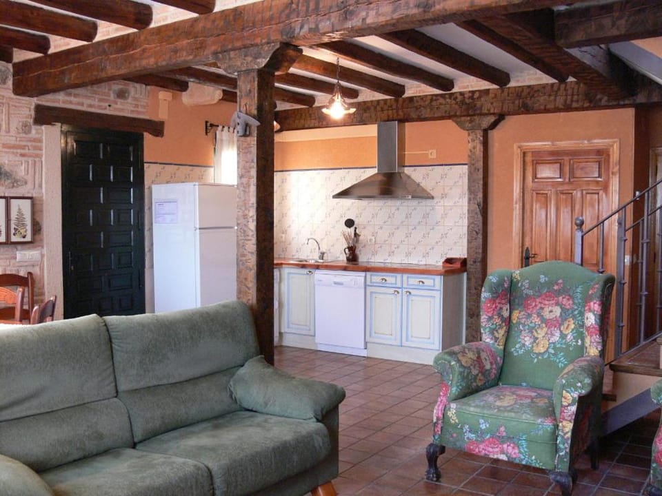 Communal lounge/ TV room, Living room, Facility for disabled guests