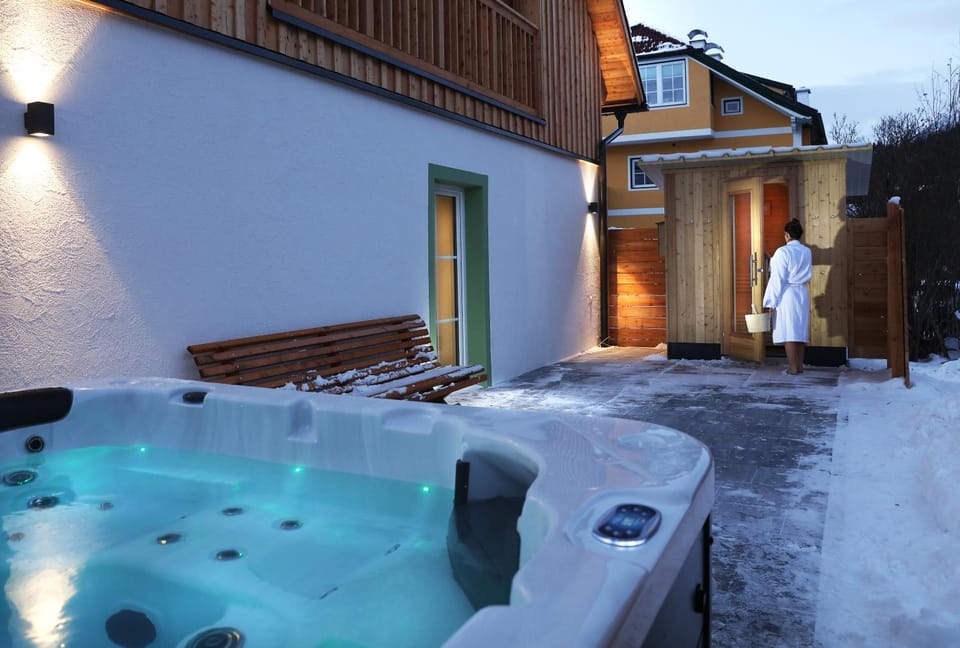 Winter, Sauna, Spa and wellness centre/facilities