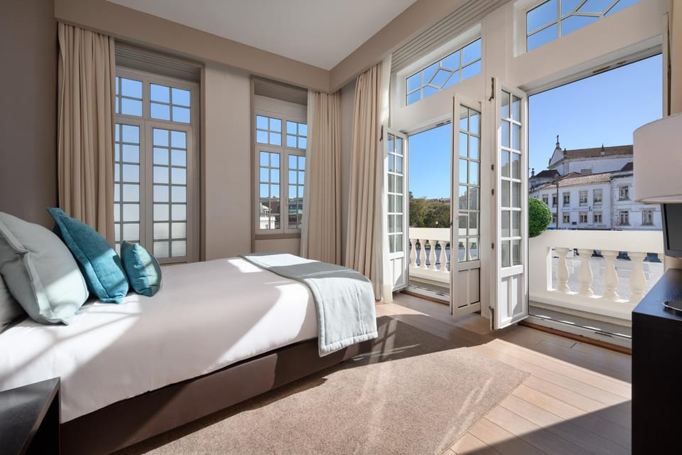 View (from property/room), Balcony/Terrace, Photo of the whole room, Bedroom