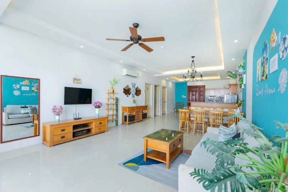 Living room, Photo of the whole room