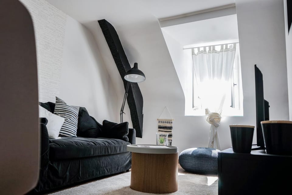 Communal lounge/ TV room, Living room