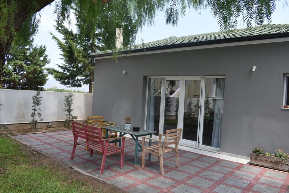 Pool Guesthouse House in Euboea