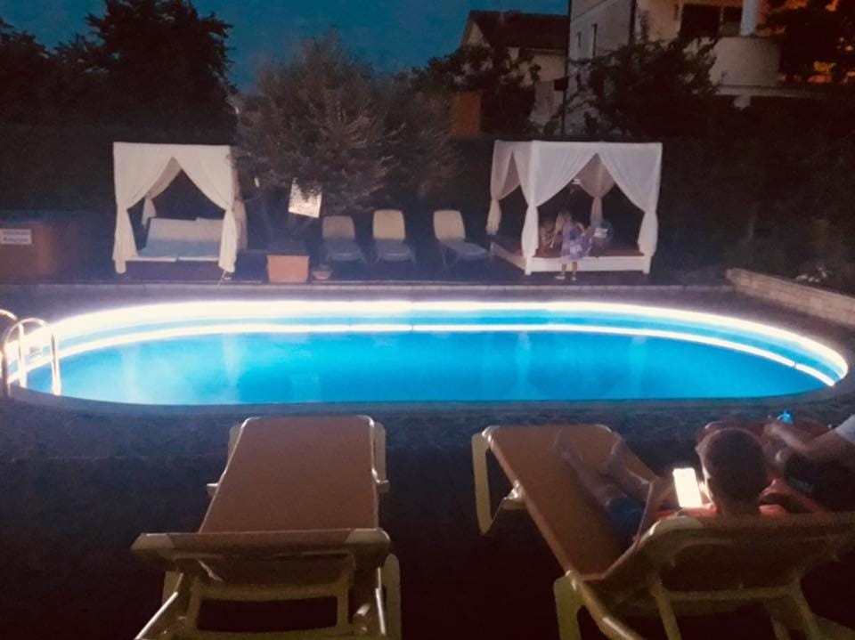 Hot Tub, Balcony/Terrace, Swimming pool, Swimming pool