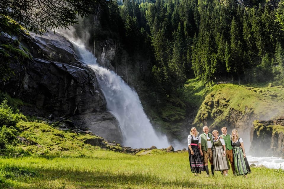 Nearby landmark, Natural landscape, Family