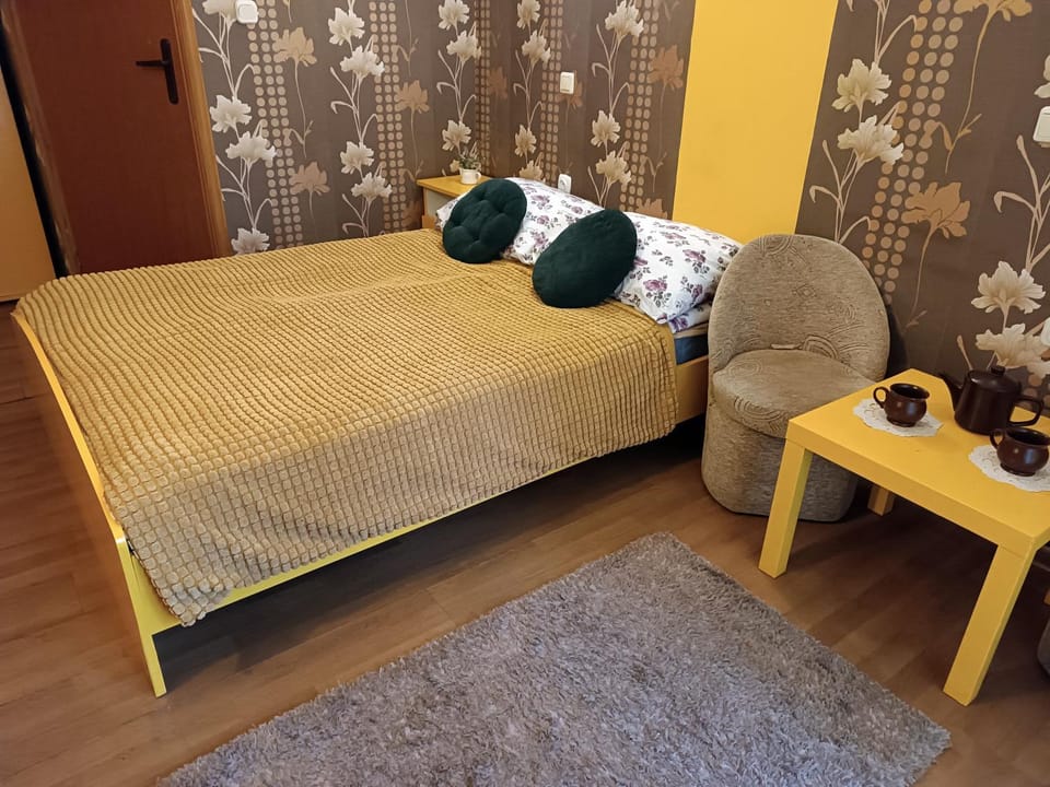 Bed, Other, Photo of the whole room