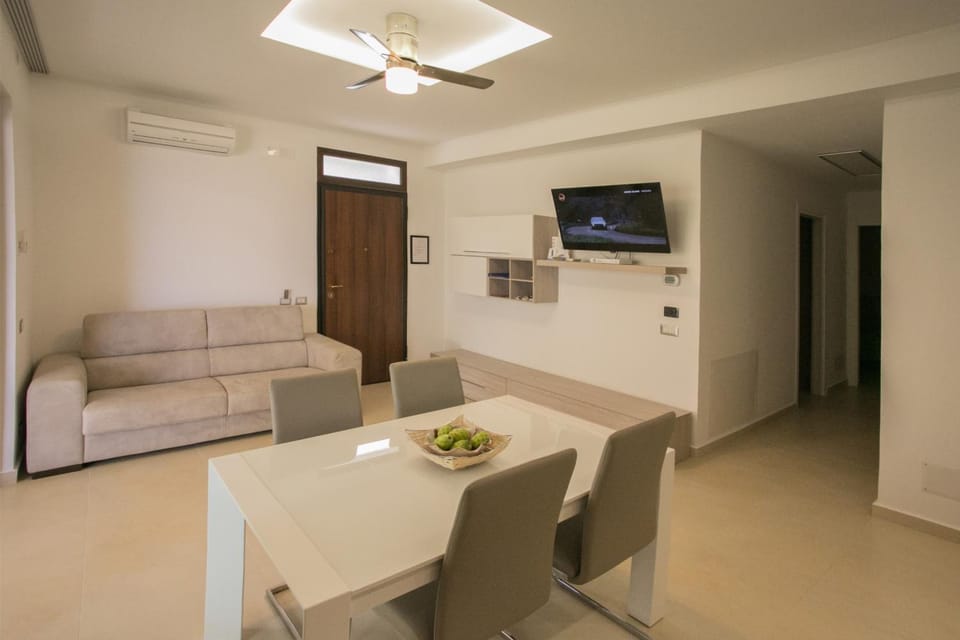 Property building, TV and multimedia, Living room, Seating area