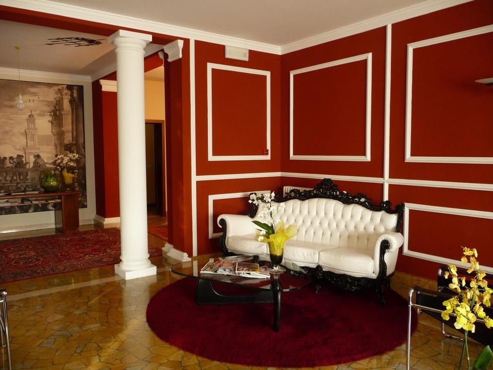 Lobby or reception, Area and facilities