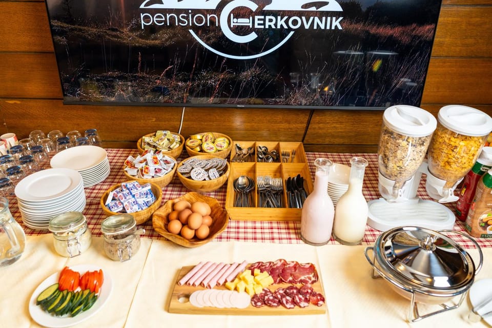 Food and drinks, Food, Buffet breakfast
