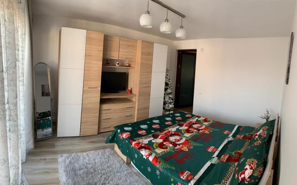 Upstairs Residence Bed and Breakfast in Romania