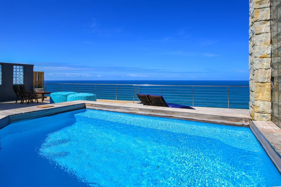 Balcony/Terrace, Sea view, Swimming pool
