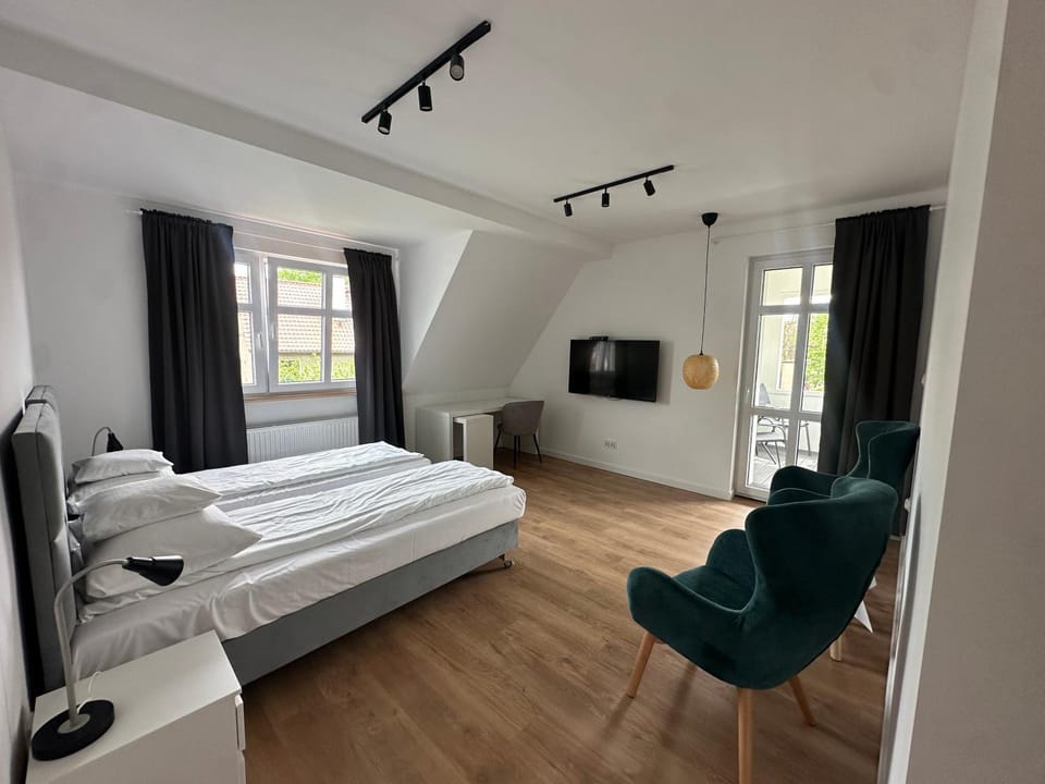 Pensjonat Kapitan Bed and Breakfast in Lower Silesian Voivodeship