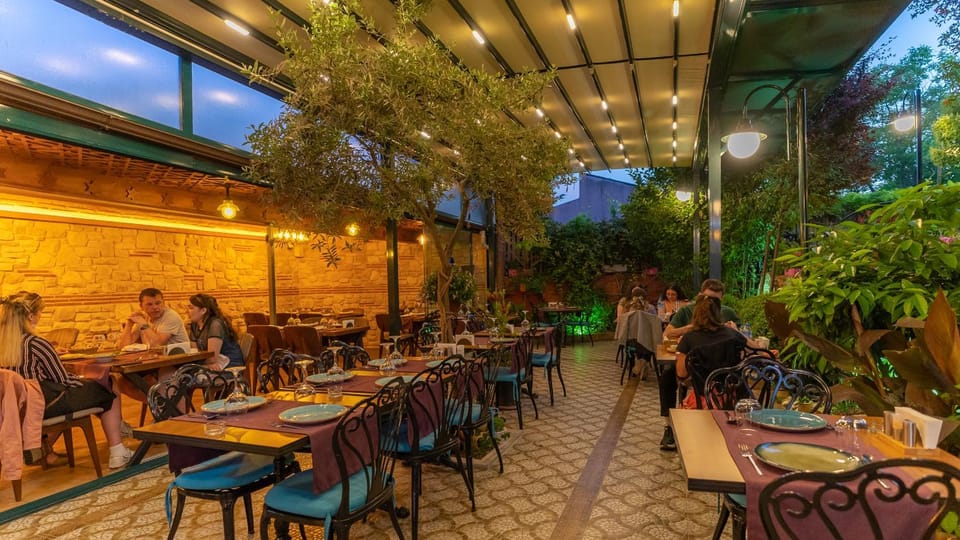 Restaurant/places to eat, Garden, Banquet/Function facilities, Garden view