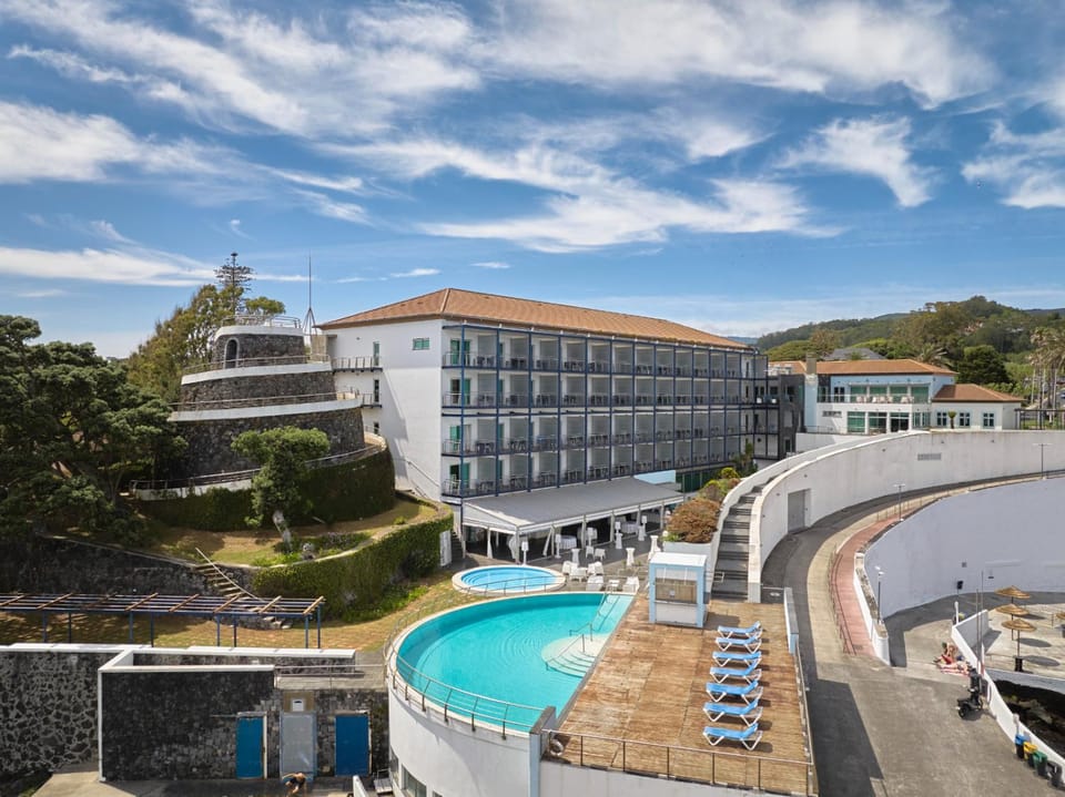 Property building, Bird's eye view, View (from property/room), Pool view, Swimming pool