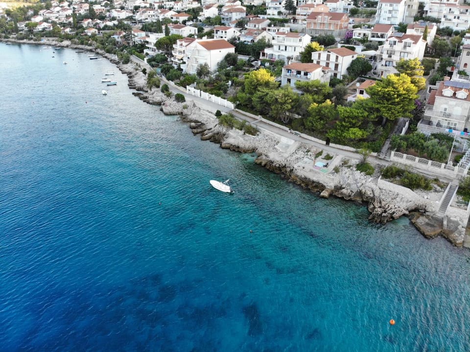 Summer Lounge Apartment Apartment in Okrug Gornji
