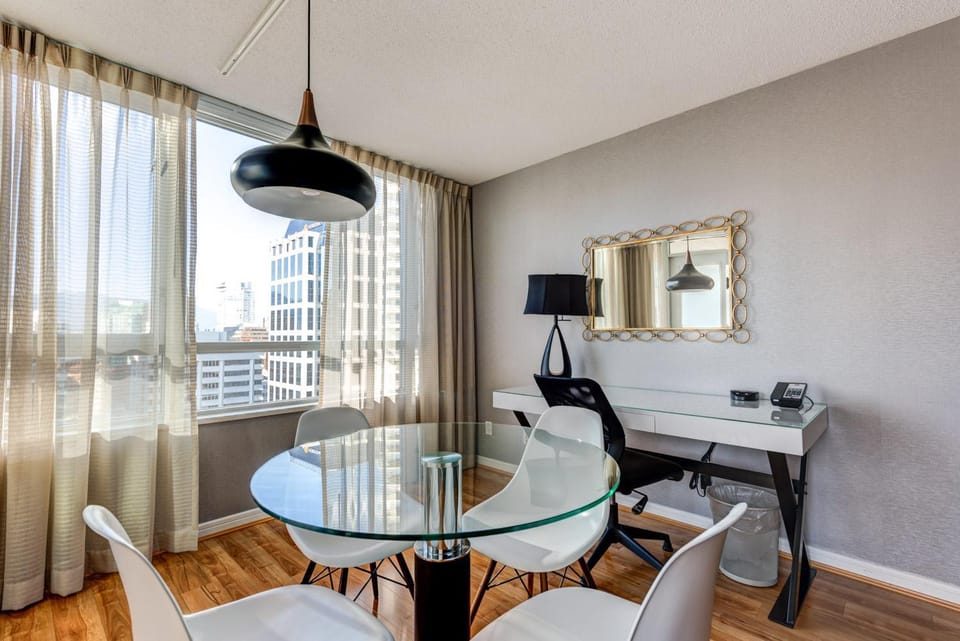 Living room, Seating area, Dining area