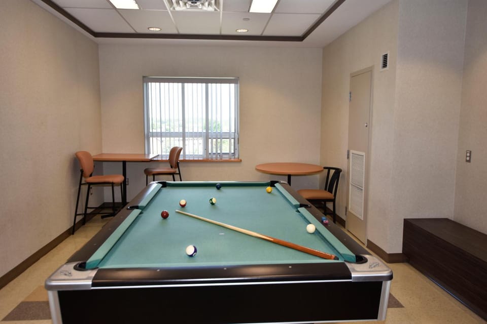 Communal lounge/ TV room, Billiard