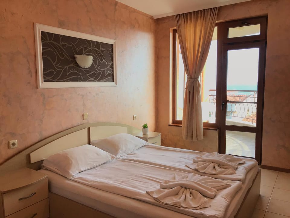 Guest House Val and Kate Bed and Breakfast in Burgas Province
