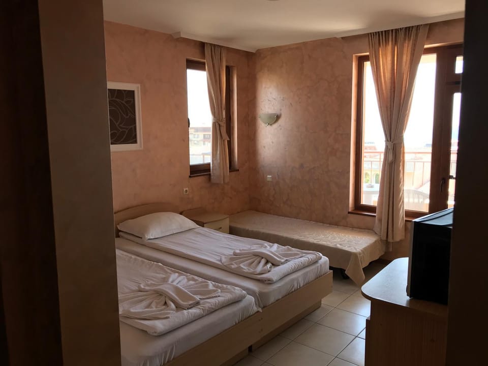 Guest House Val and Kate Bed and Breakfast in Burgas Province