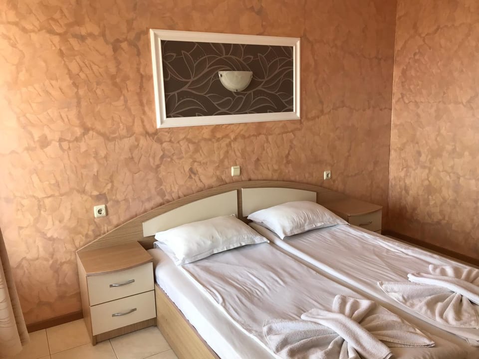 Guest House Val and Kate Bed and Breakfast in Burgas Province