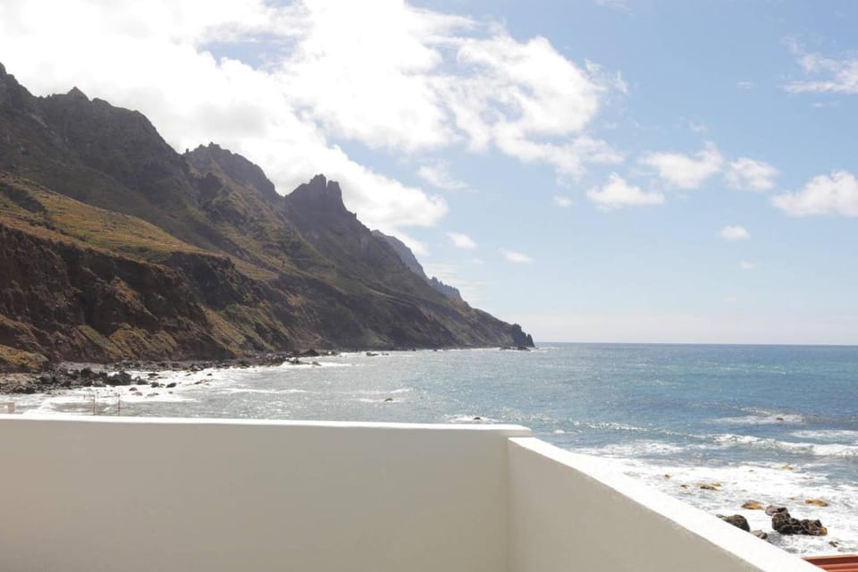 Oasis Atlántico: rincón secreto al pie de los senderos House in Canary Islands