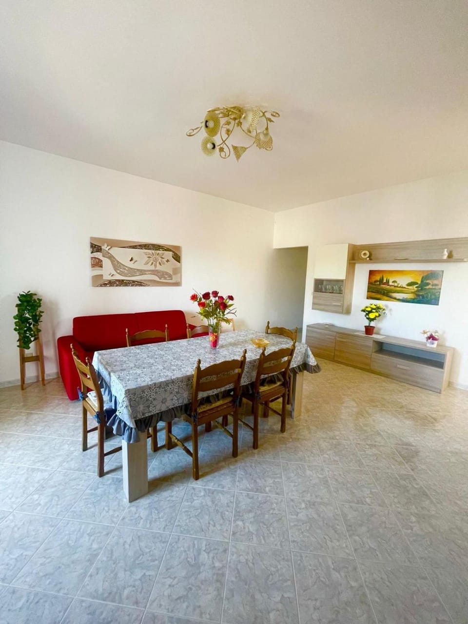 Living room, Dining area, Lunch