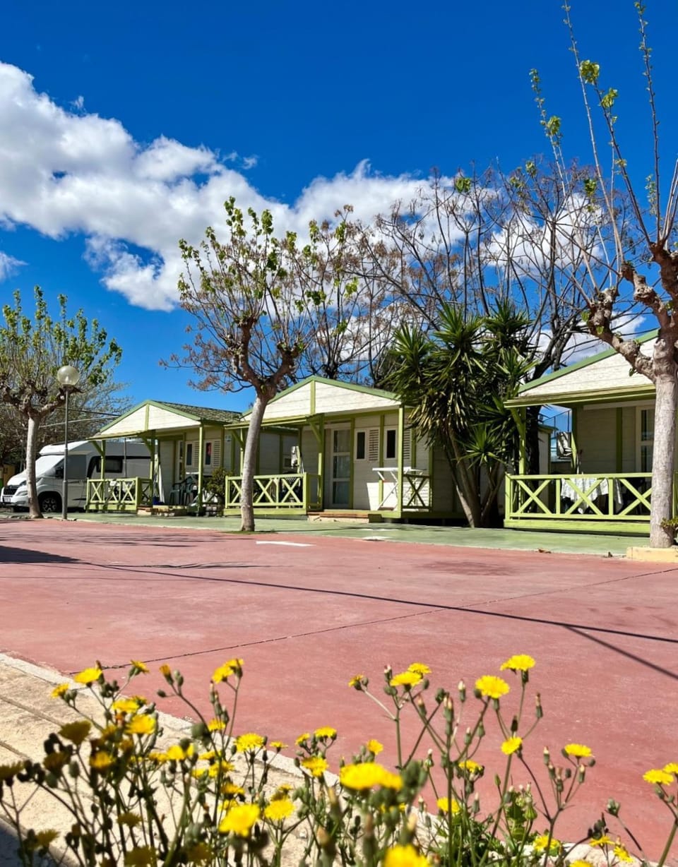Property building, Spring, Day