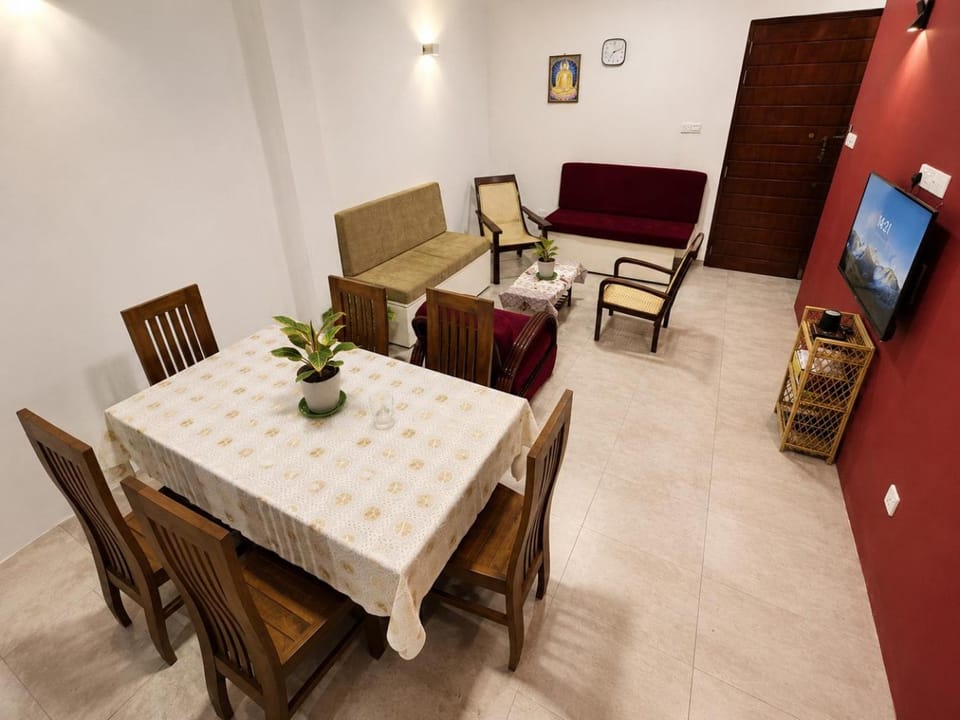 Communal lounge/ TV room, Living room, Dining area, furniture