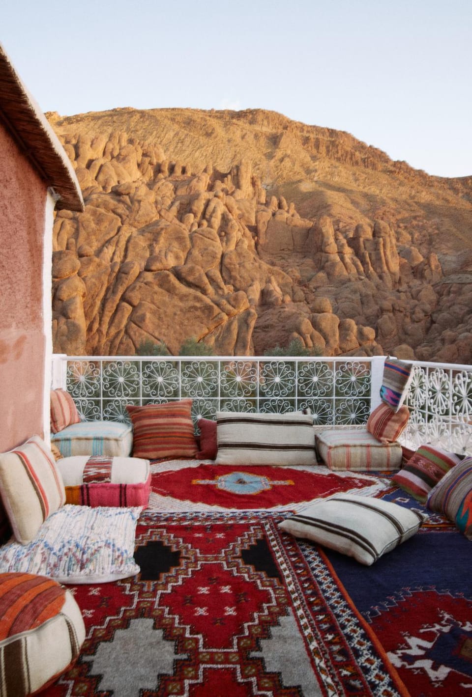 Monkey Fingers House by Fatima mellal Bed and Breakfast in Morocco