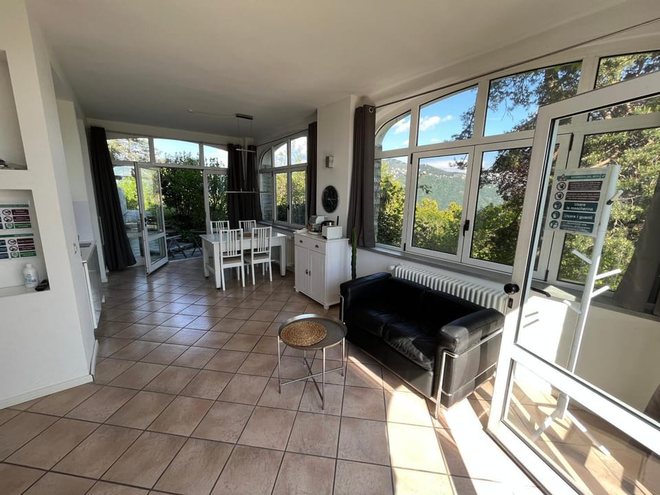 View (from property/room), Living room, Photo of the whole room