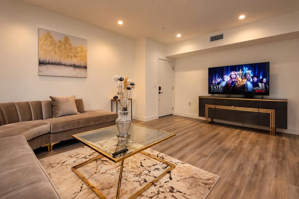 Regency Modern Apartments Apartment hotel in Glendale