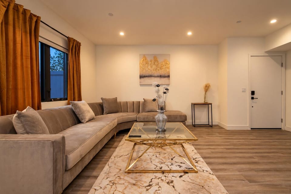 Regency Modern Apartments Apartment hotel in Glendale
