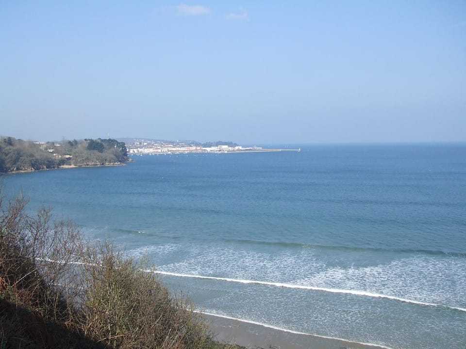 Natural landscape, Fishing, Snorkeling, Beach, Hiking, Cycling, Diving