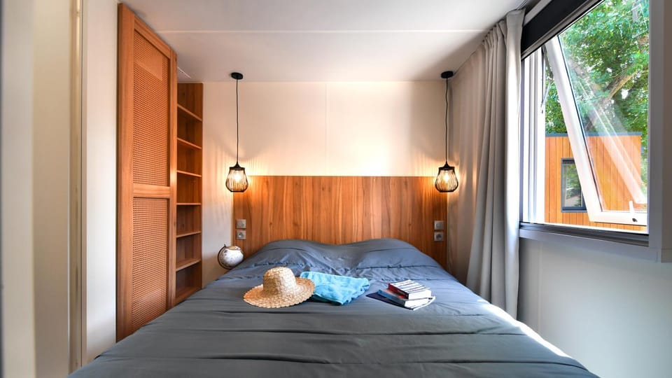 Vic's Land Holidays Campground/ 
RV Resort in Grimaud