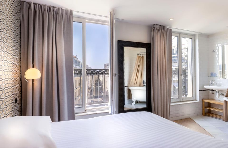 Bed, Balcony/Terrace, Bath