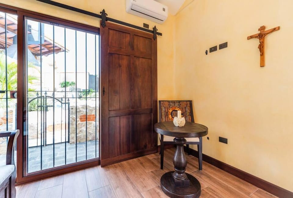 Villa El Retiro Luxury Property Villa in Alajuela