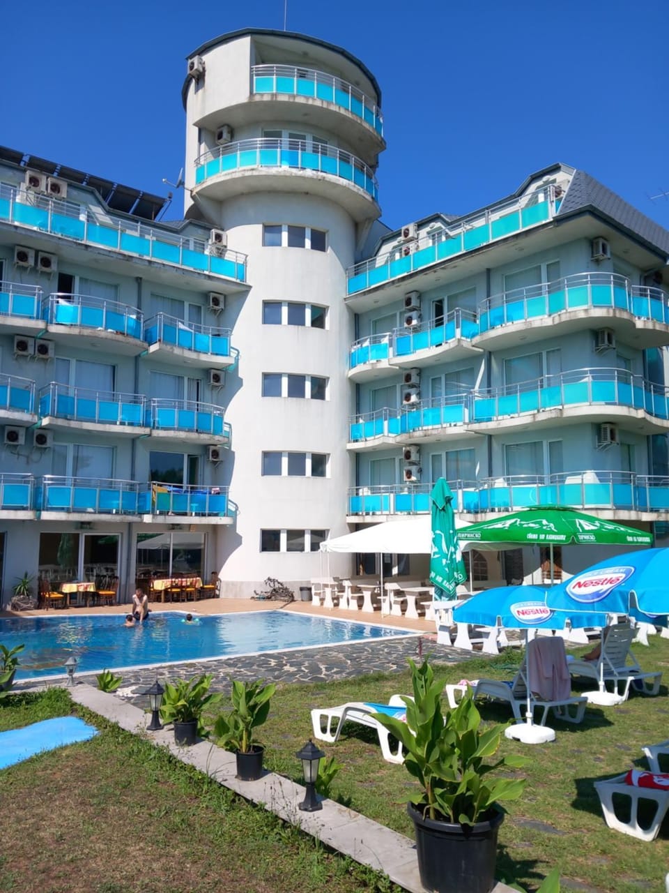 Swimming pool