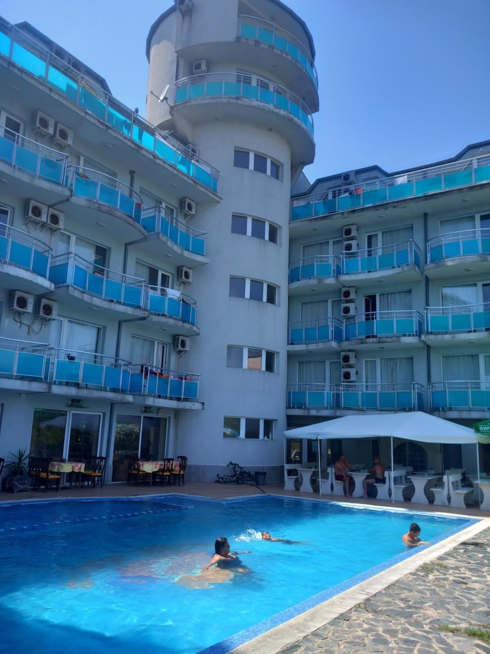 Swimming pool