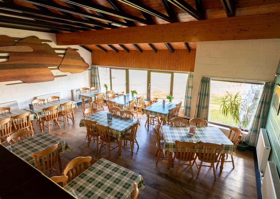 Restaurant/places to eat, Communal lounge/ TV room