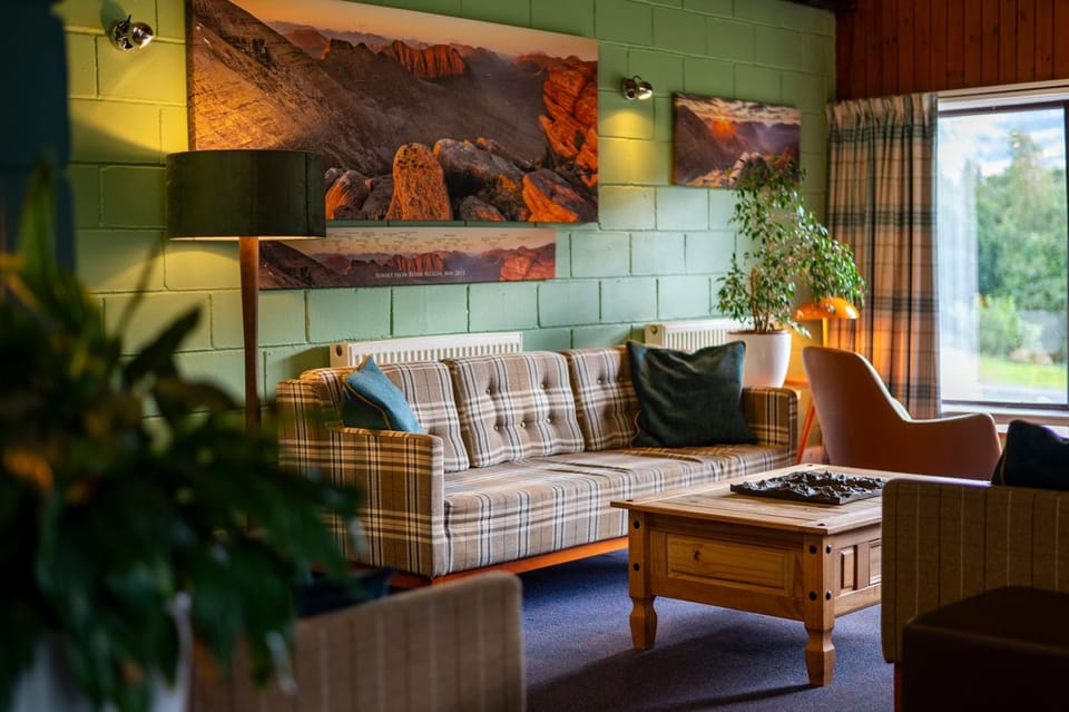 Communal lounge/ TV room, Living room, Seating area