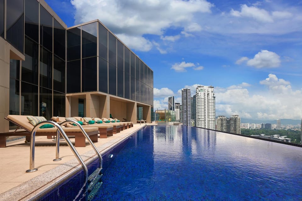 City view, Swimming pool