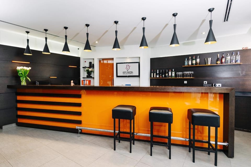 Lobby or reception, Lounge or bar