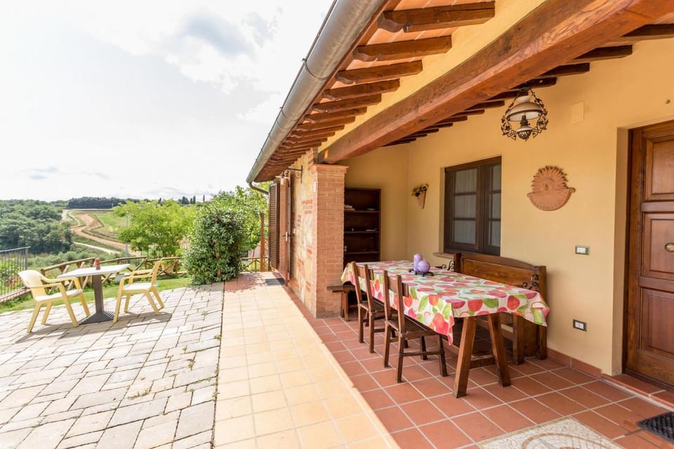 Patio, Dining area
