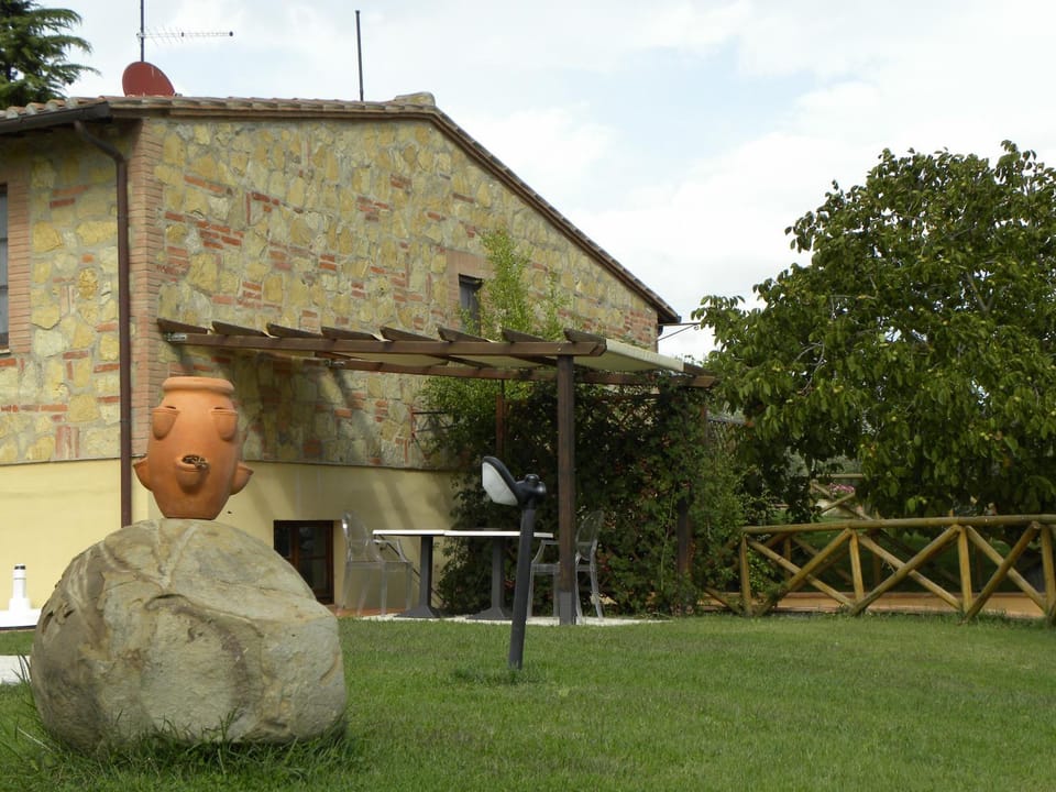 Facade/entrance, Garden, Garden
