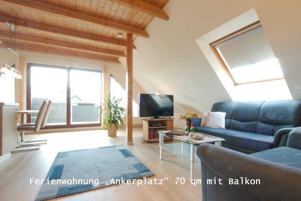 Zwei Ferienwohnungen Ankerpatz 70 qm mit Loggia & Puppenstube 50 qm mit Gartenterrasse in Hagenburg nähe Steinhuder Meer Apartment in Wunstorf