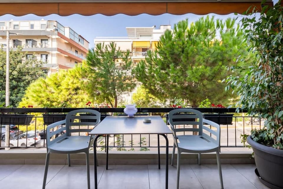 Athenian Riviera Beach Apartment Apartment in Alimos