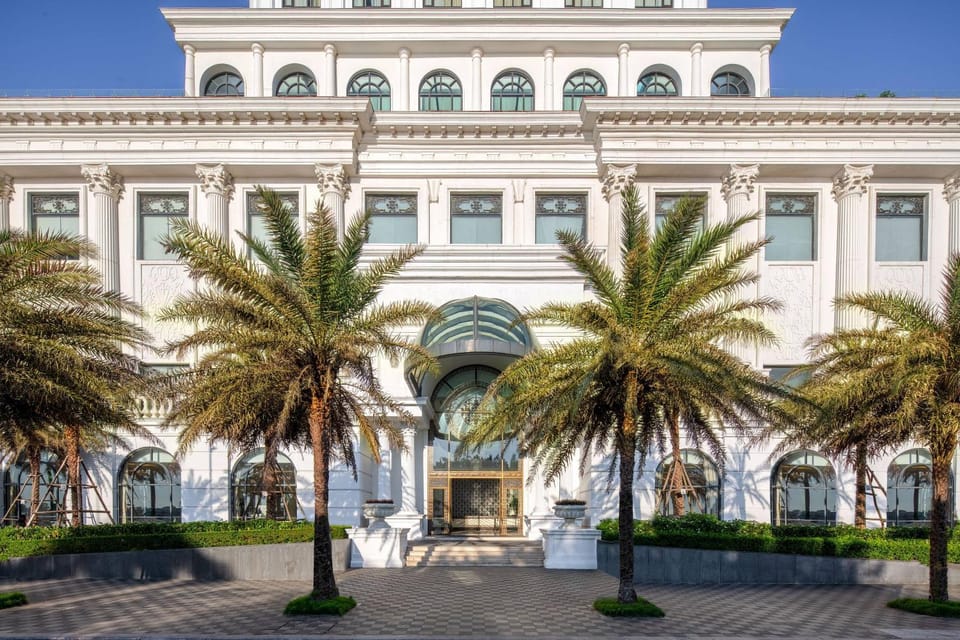 Facade/entrance, Garden