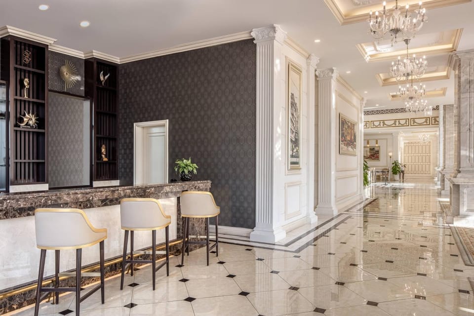 Lobby or reception, Lounge or bar