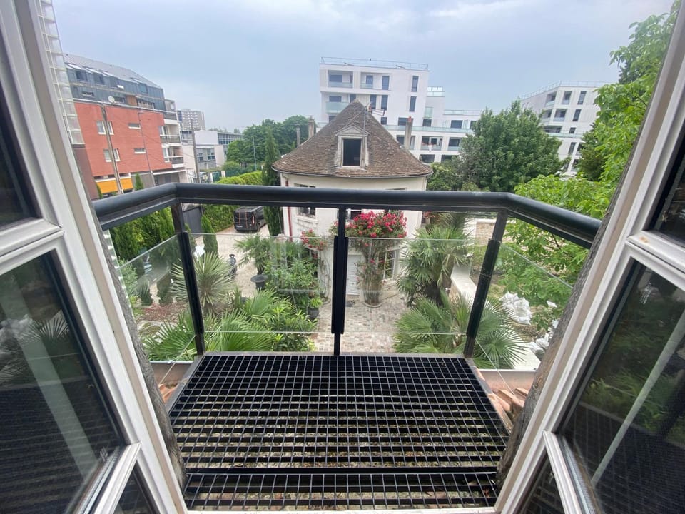 Property building, Balcony/Terrace