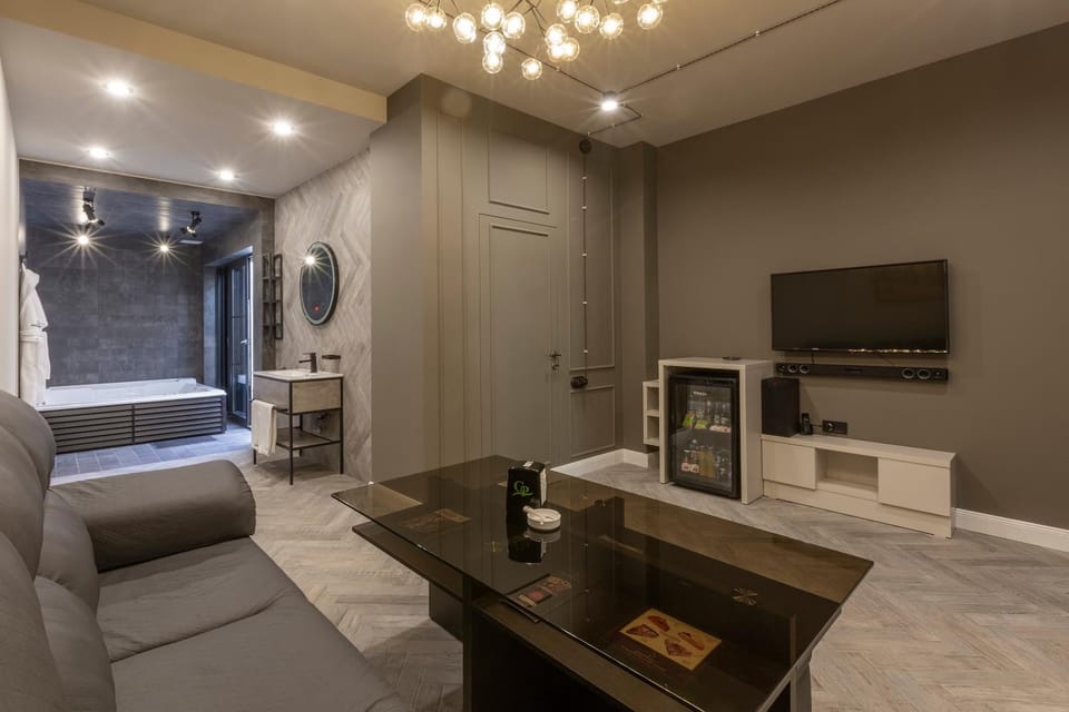 Hot Tub, TV and multimedia, Seating area