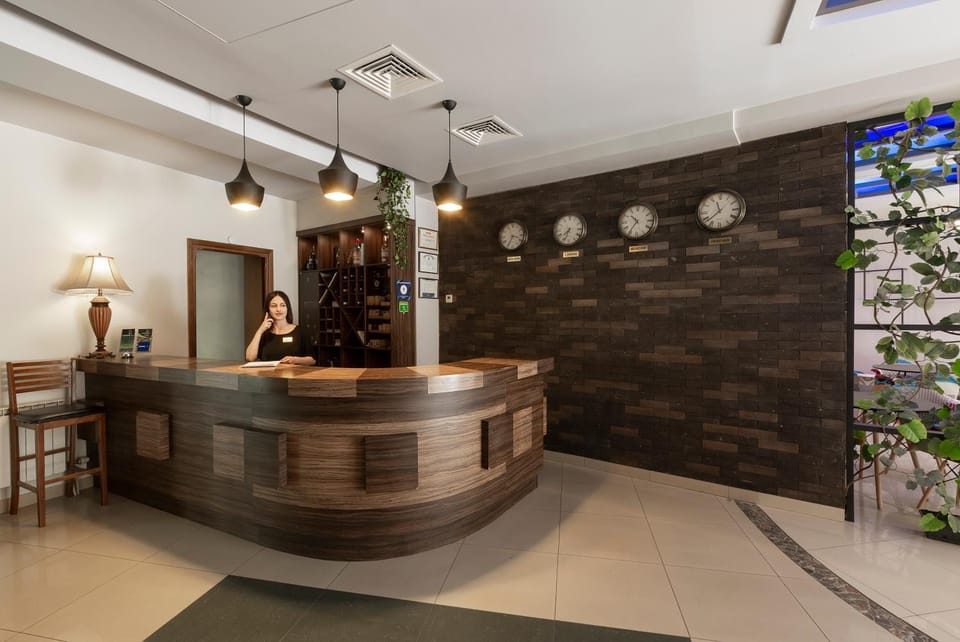 Staff, Lobby or reception, Lobby or reception